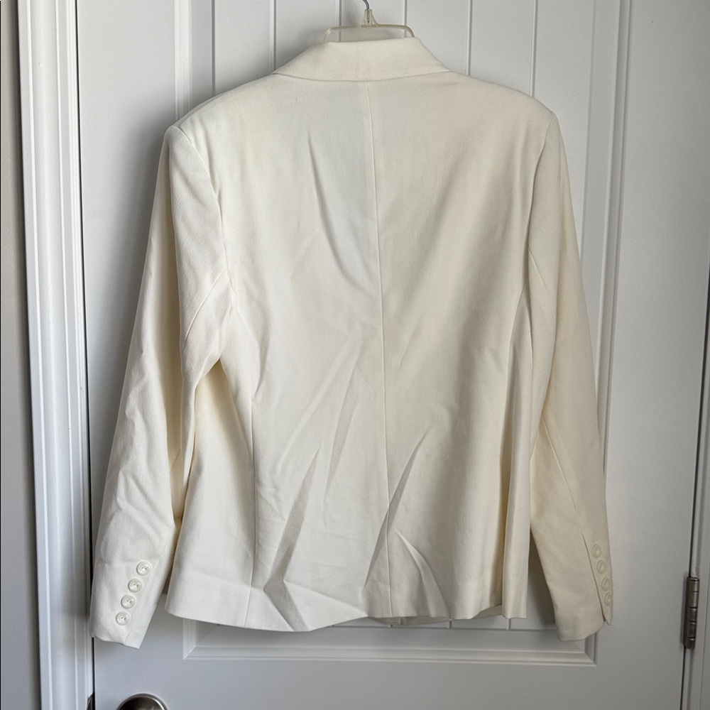 Kim Rogers Cream Suit - Picture 5 of 8